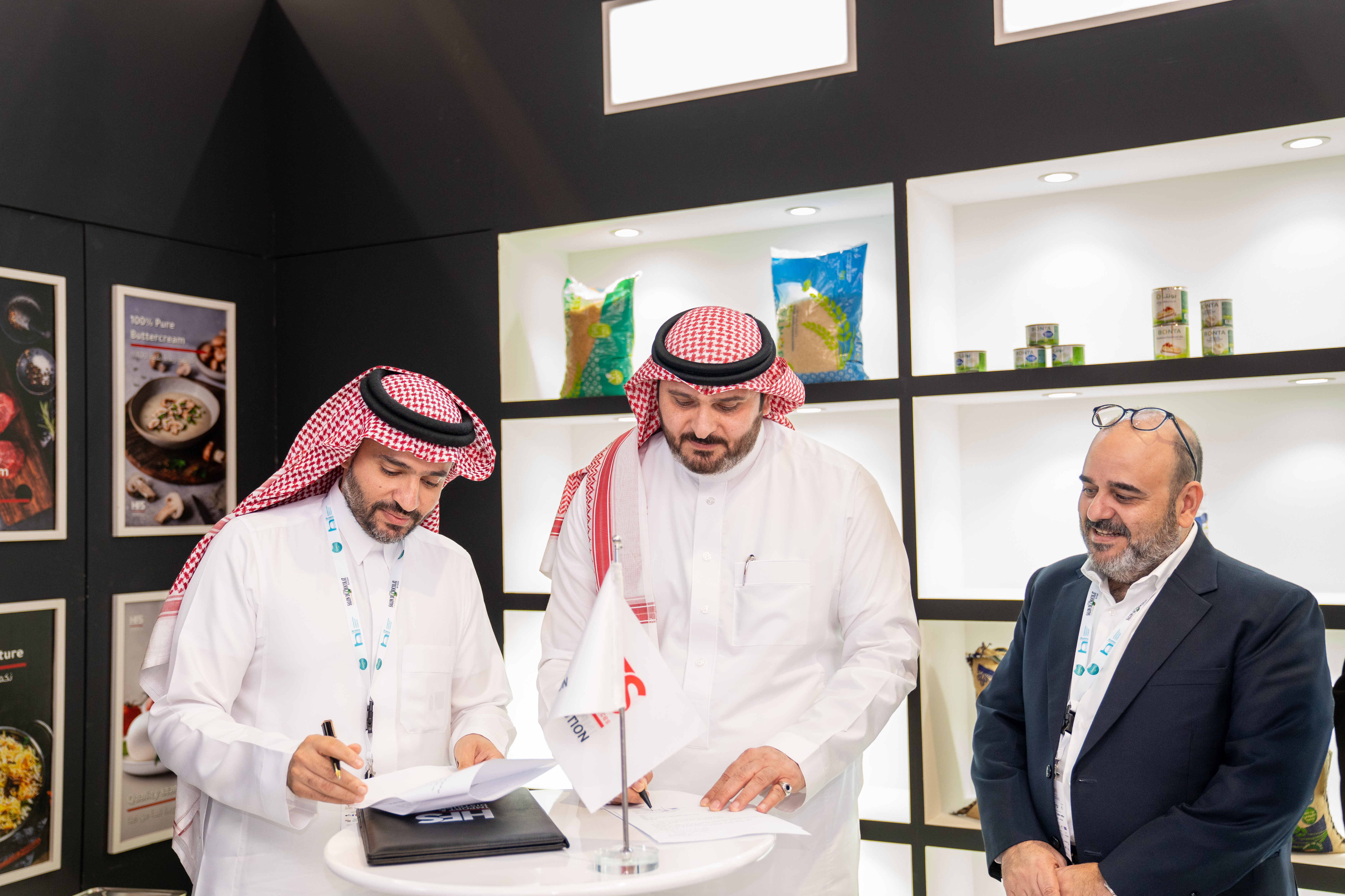 Signing Agreement with UND